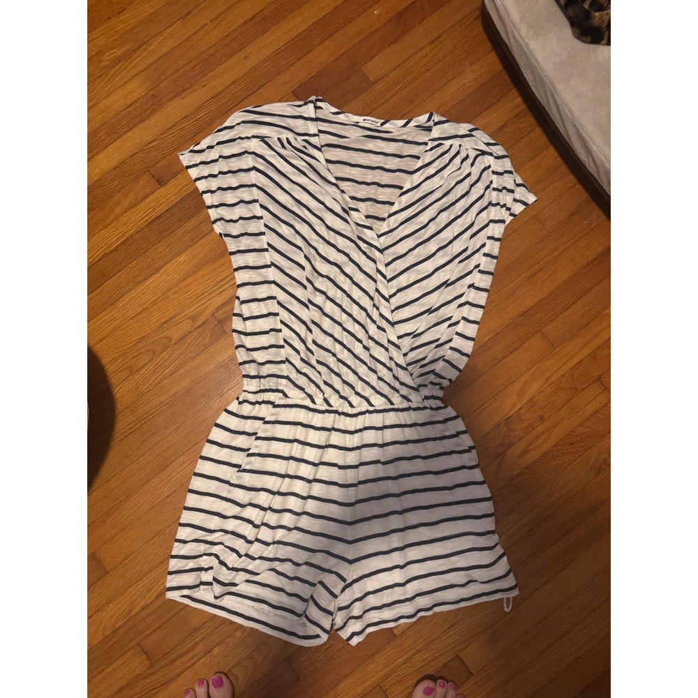 LAmade Womens Striped Short Sleeve Surplice V-Neck Romper White Navy Blue Slub